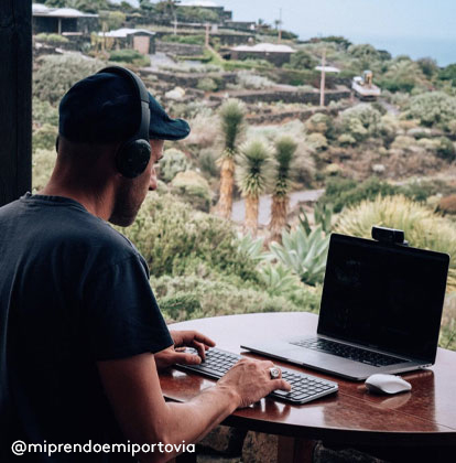 Where's your holiday work dream location?