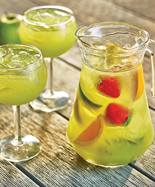 Green apple sangria