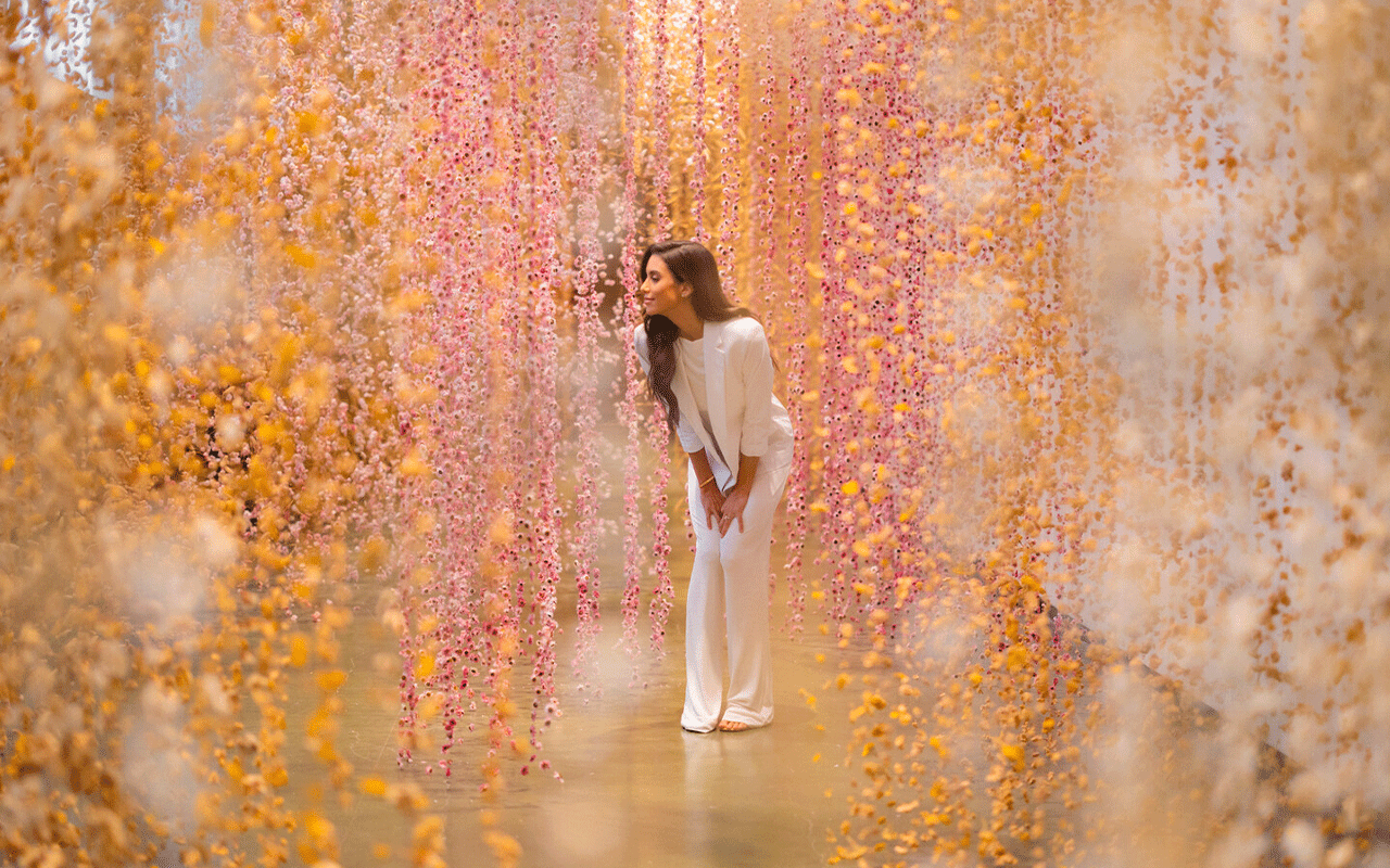 Boutiques April APAC hero.