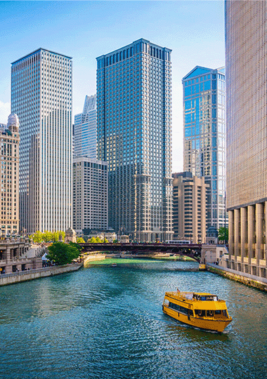 Destination image featuring the Chicago River and surrounding cityscape.